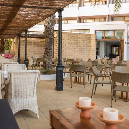Hotel Tres Torres Санта Еулалия дел Рио Екстериор снимка